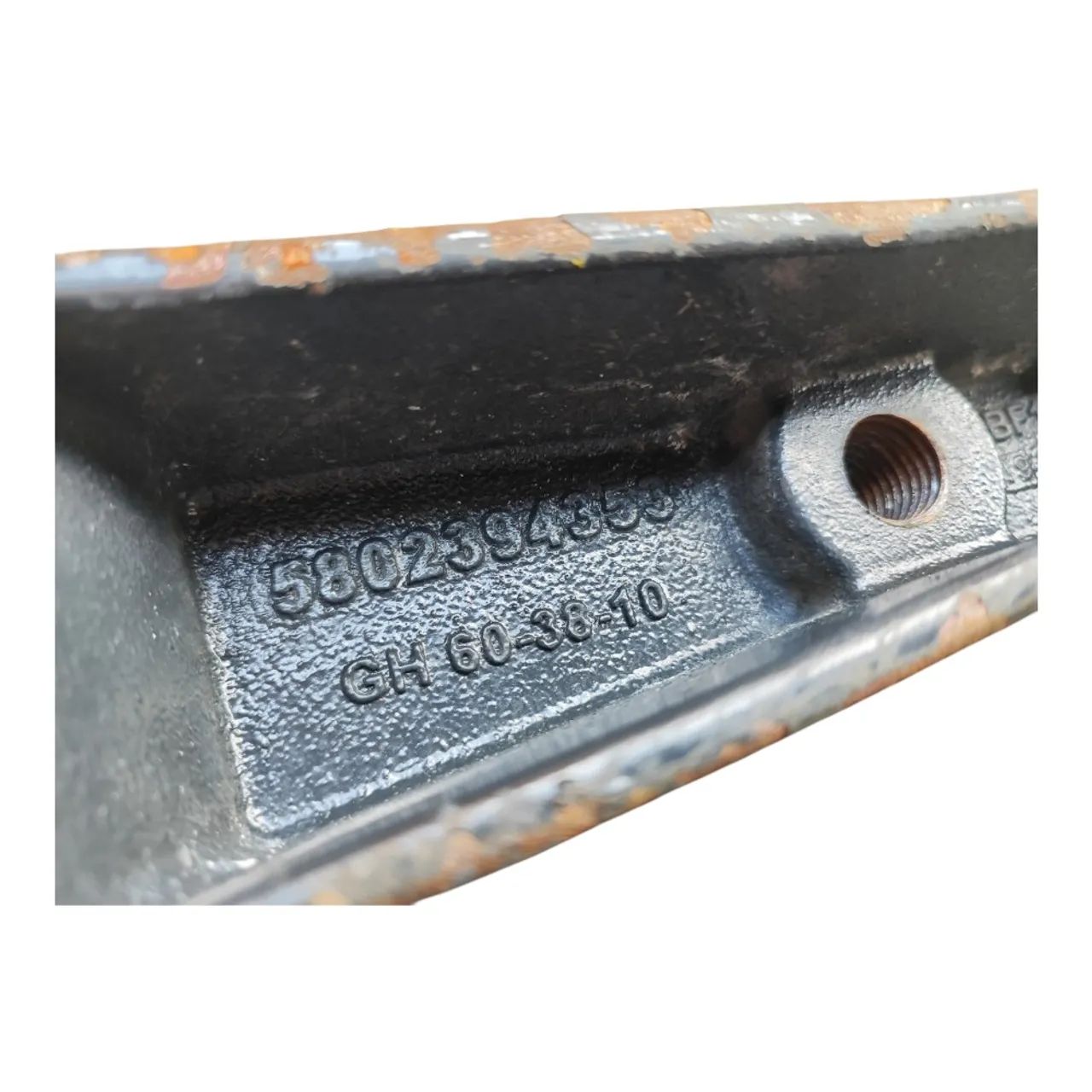 SUPORTE BARRA TORÇÃO CABINE LE ORIG IVECO TECTOR *0 - Foto 6