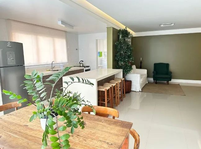 Apartamento Mobiliado com Vista Mar na Praia Brava - 3 Dorms - Foto 2