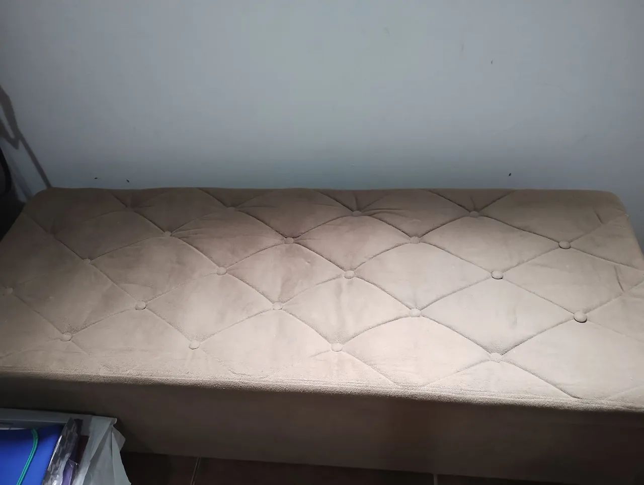 Baú recamiê tecido Suede 