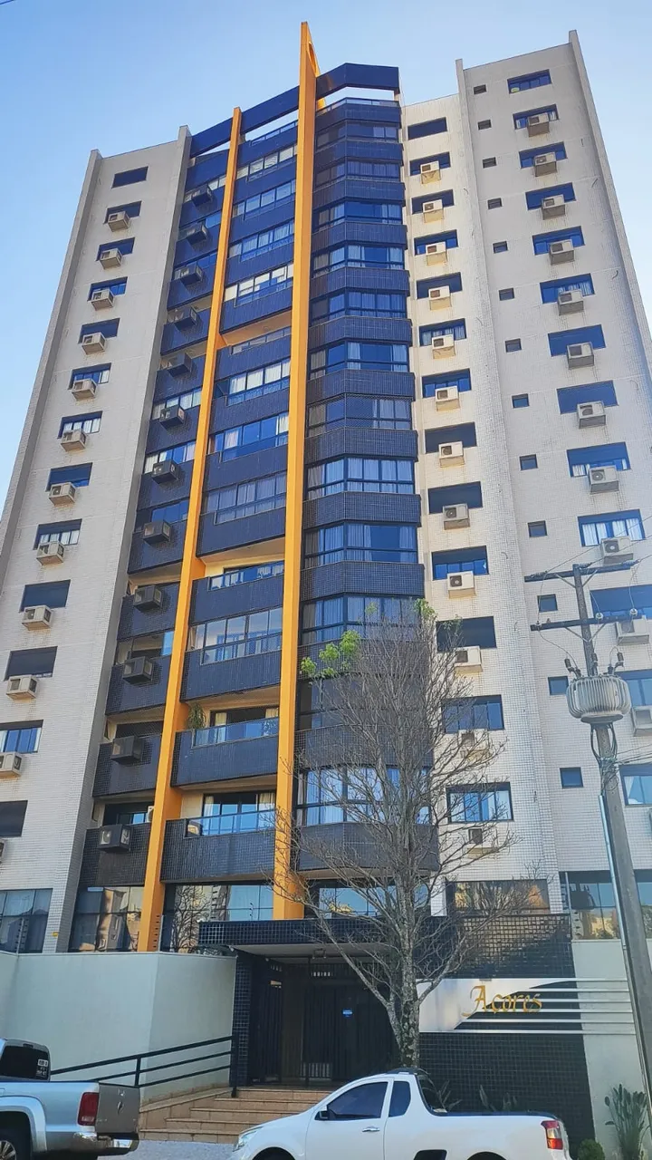 Apartamento com 3 suítes semi mobiliado no centro de Cascavel