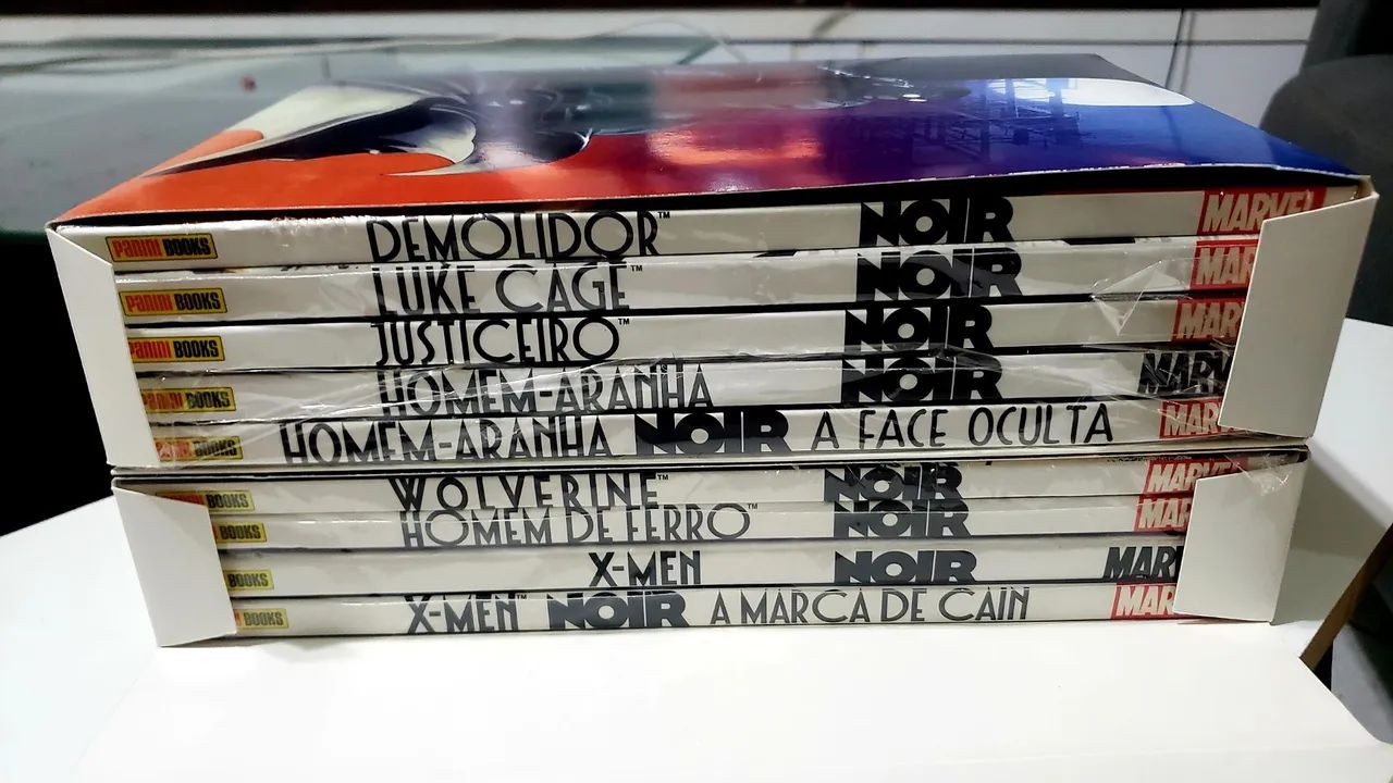 Coleção completa HQs Marvel Noir - 9 volumes Capa dura - Foto 4