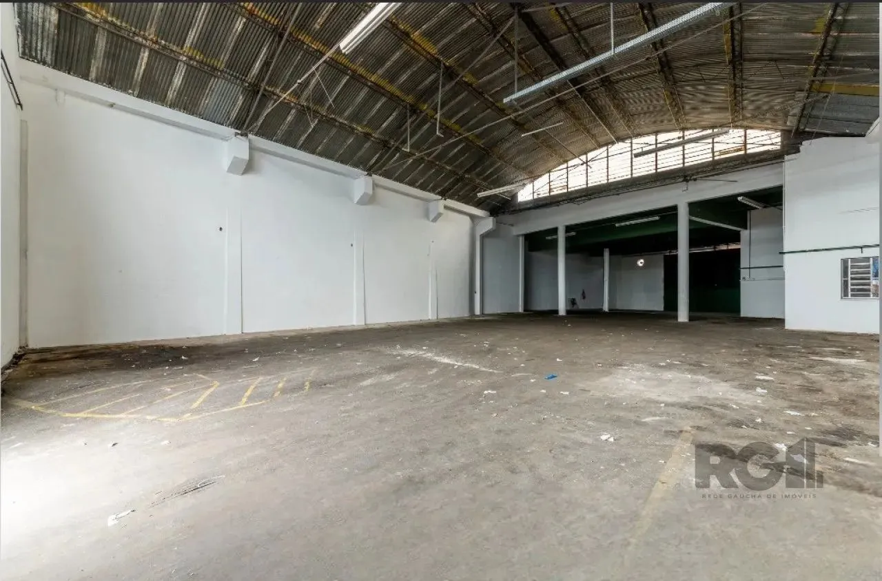 Galpão/Depósito/Armazém para Alugar no Bairro Floresta com 850 m² de Área Útil