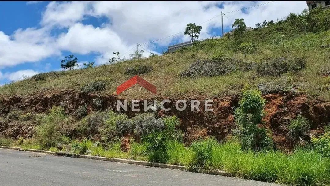 Lote em Rua Maria Célia da Cunha e Nápoles - Jardim Bandeirantes - Poços de Caldas/MG