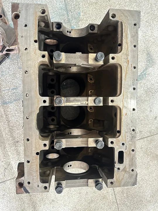 BLOCO MOTOR FPT 4 CILINDROS - Foto 3