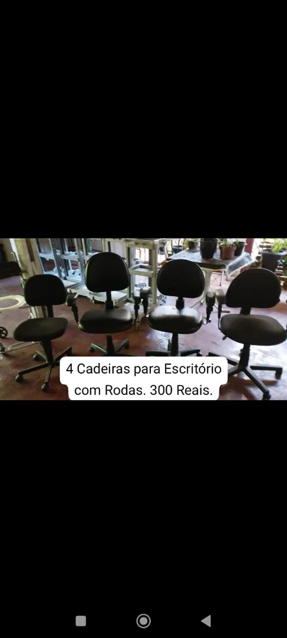 4 Cadeiras de Escritório com Rodas - R$300