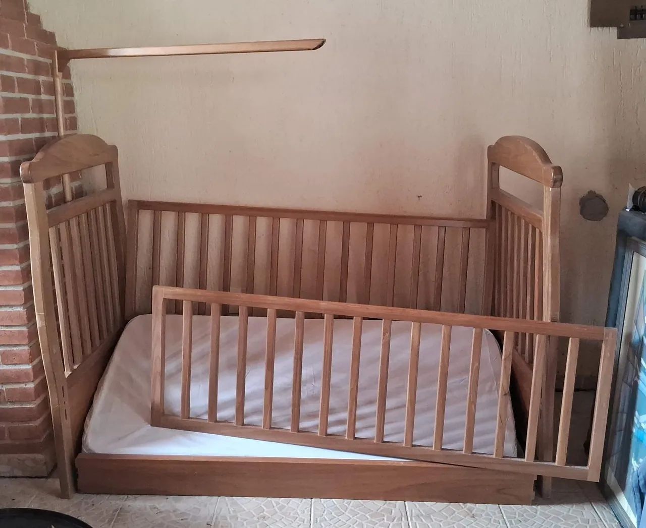 Solid Wood Cradle with Fixed Side Rails64850627808771120