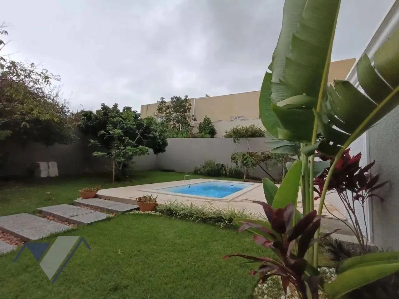 Casa com 3 dormitórios para alugar, 163 m² por R$ 8.000,00/mês - Coqueiral - Cascavel/PR - Foto 2