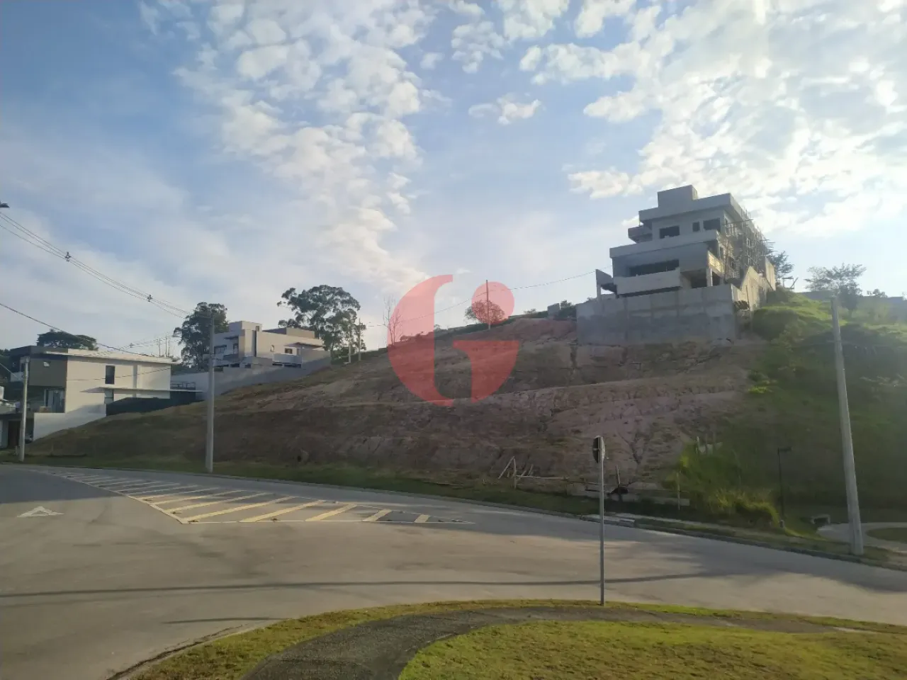Terreno em Condomínio Fechado - 361,00m² no Putim | SJC