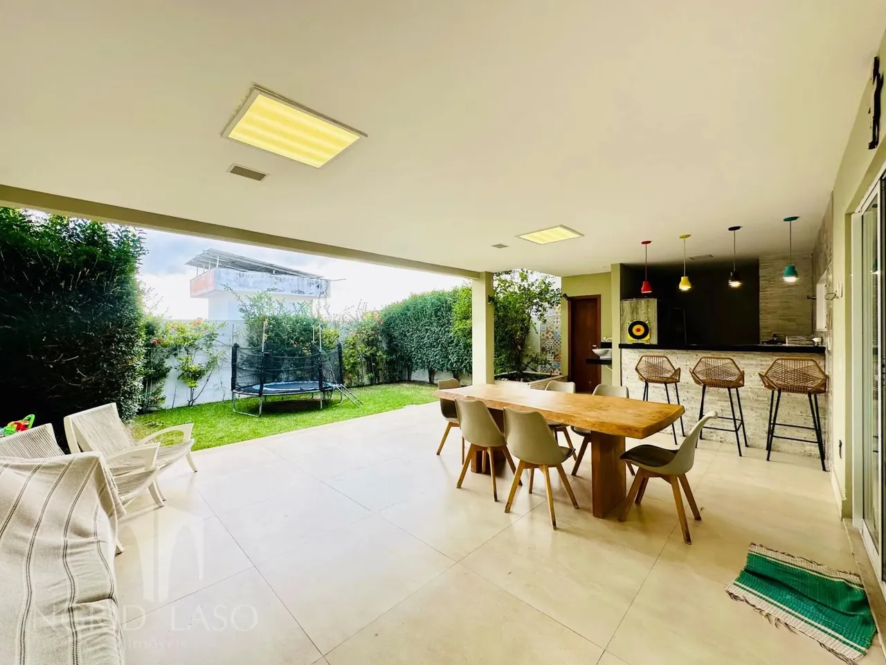 Vende-se Casa em Condomínio Vale dos Cristais por R$1.450.000,00
