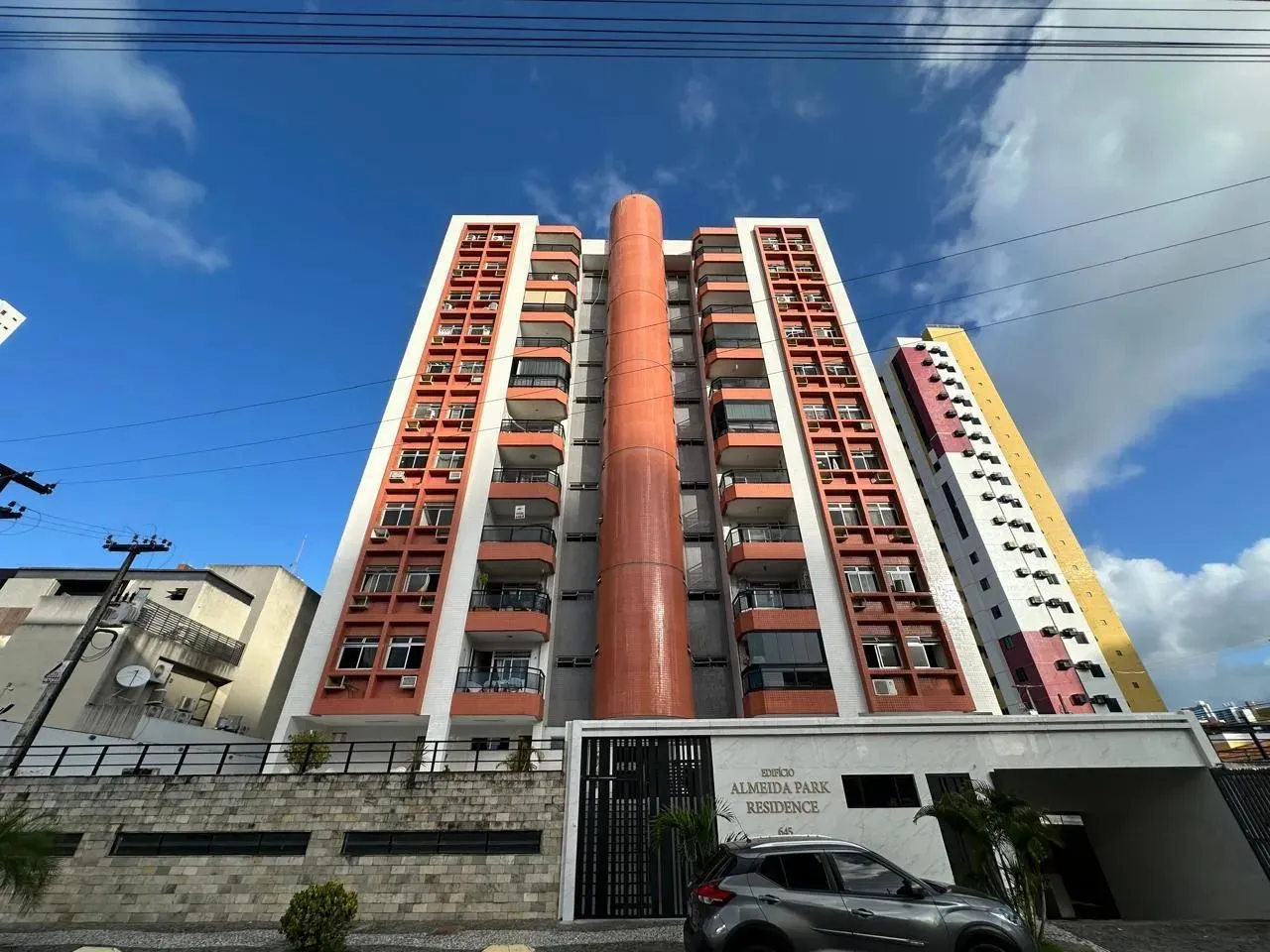 Imóvel para aluguel tem 100 metros quadrados com 4 quartos em Manaíra - João Pessoa - PB