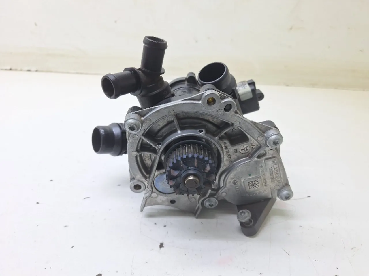 Bomba Agua Volkswagen Tiguan 2.0 2021 06l121111m