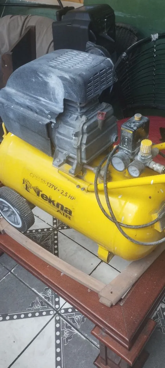 Compressor de Ar Tekna Air 50L