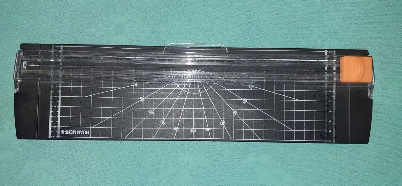 Cortador de Papel refiladora  A4
