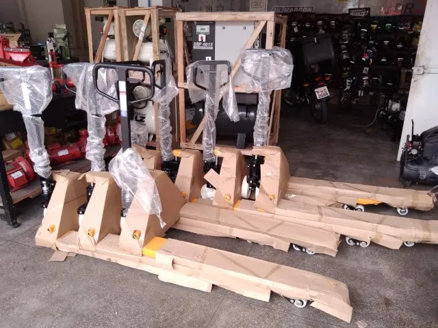 Transpalete Menegotti 3 Ton - Roda Dupla e Alta Capacidade