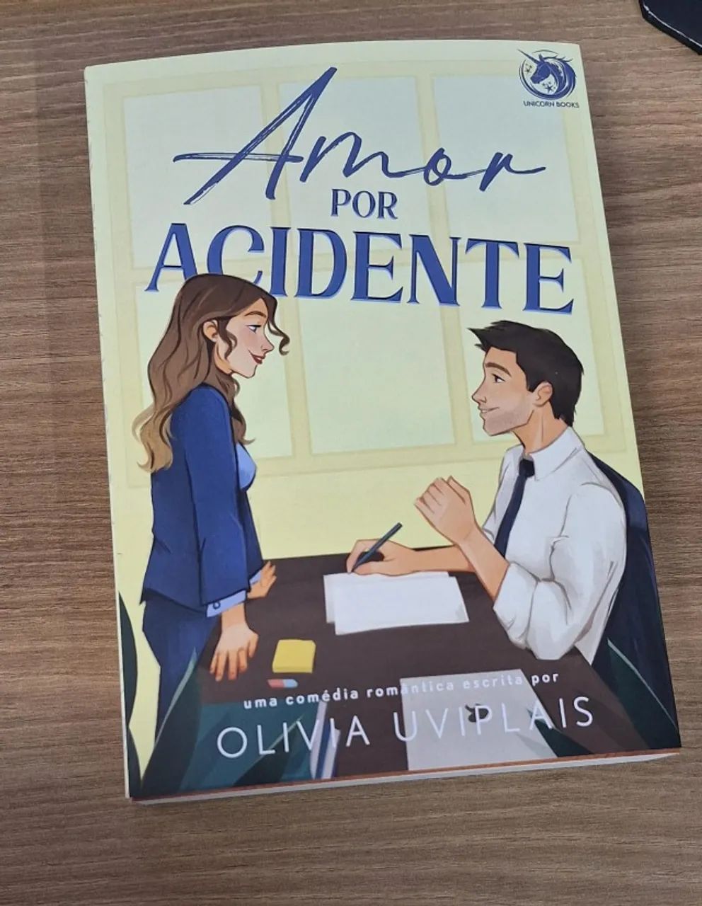 Amor Por Acidente - Olívia Uviplais (livro físico novo com brindes)