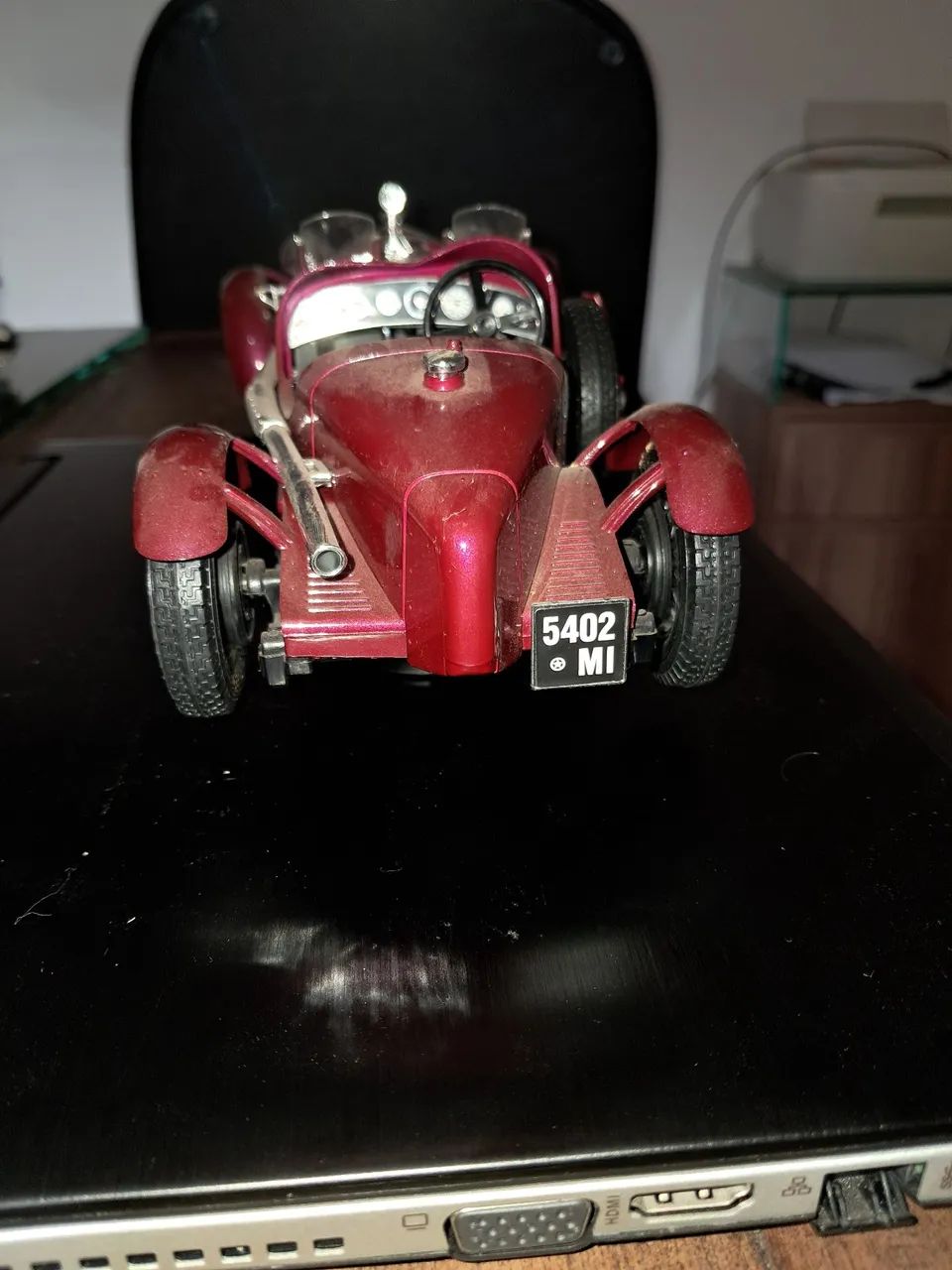 Alfa Romeo 8C 2300 - Escala 1/18 Burago - Foto 3