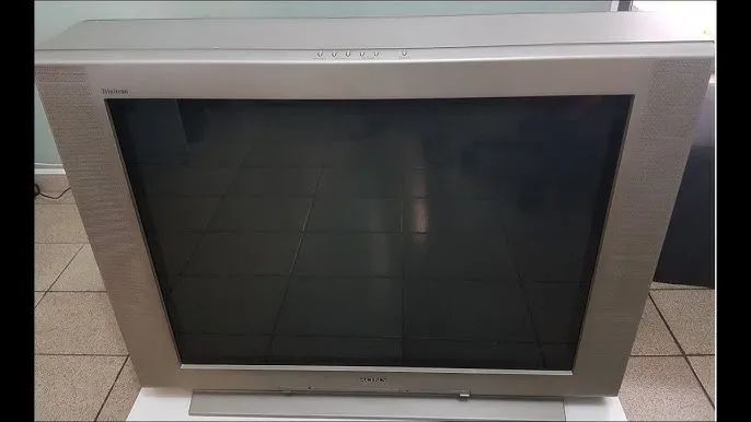 Tv de Tubo Sony Trinitron de 38 Polegadas (é 38 mesmo, etiqueta original atrás) - Foto 4