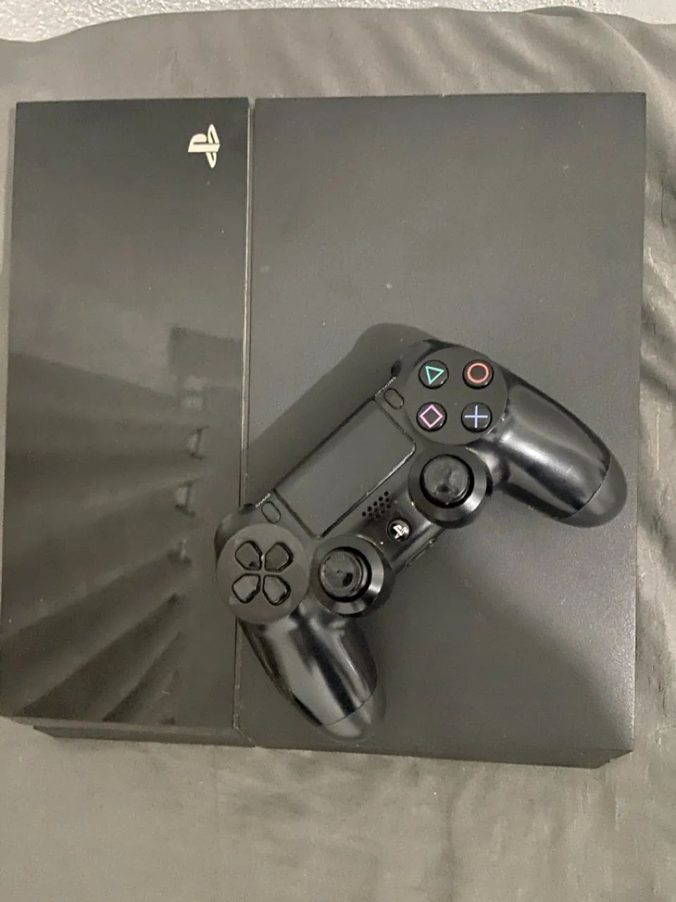 Ps4 em ótimo estado 