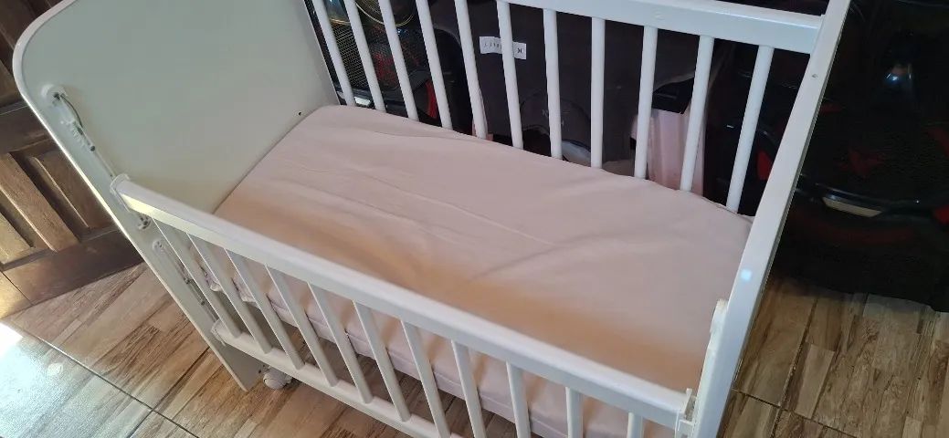 Mini Berço com Grade Móvel e Colchão  - Foto 3
