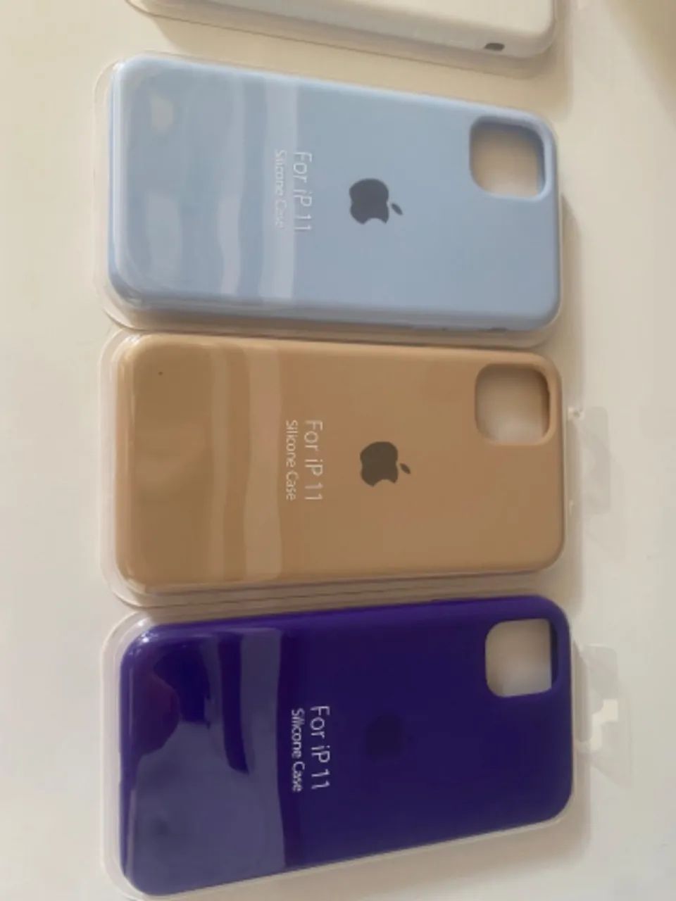 Capinha de IPhone 11 + película de vidro 3D Brinde - Foto 2