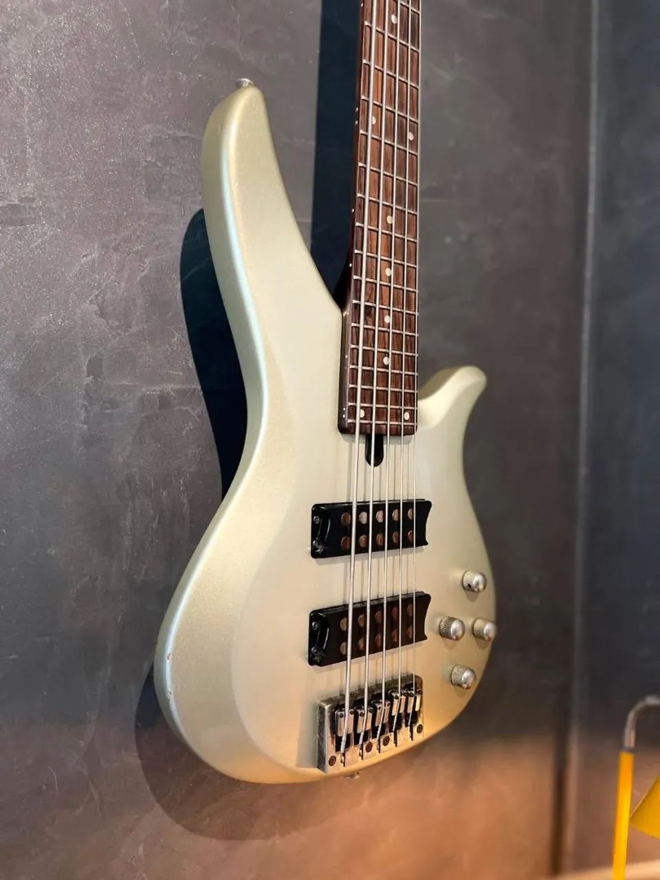 Baixo yamaha RBX375  - Foto 5