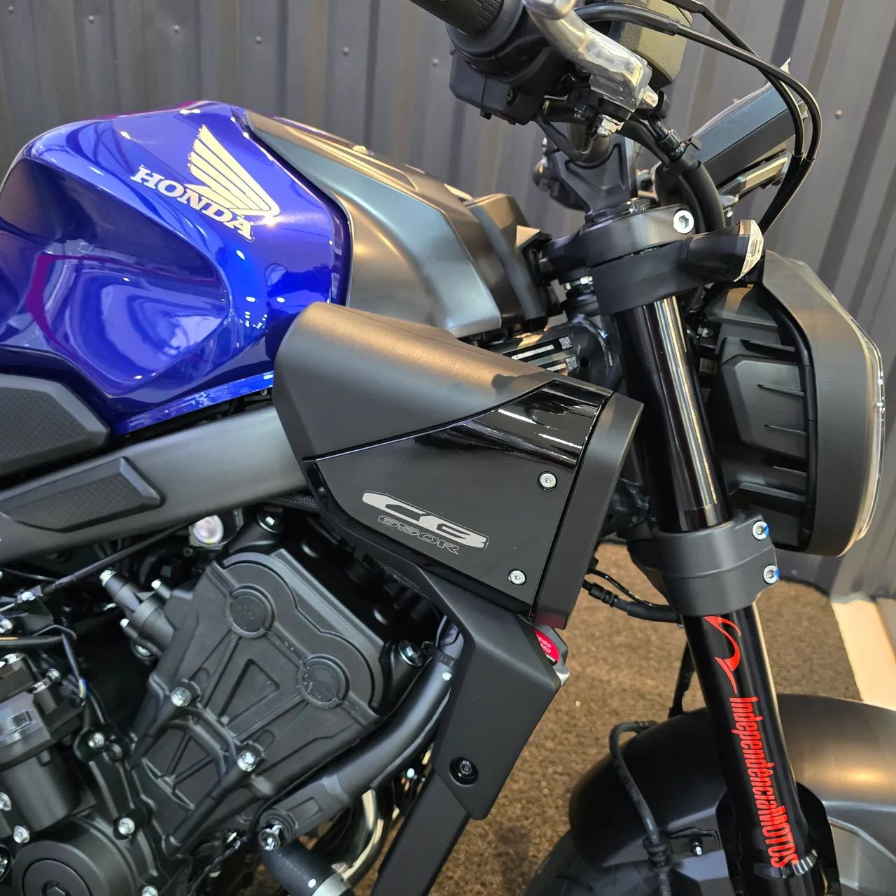 CB 650R E-Clutch  - Foto 2