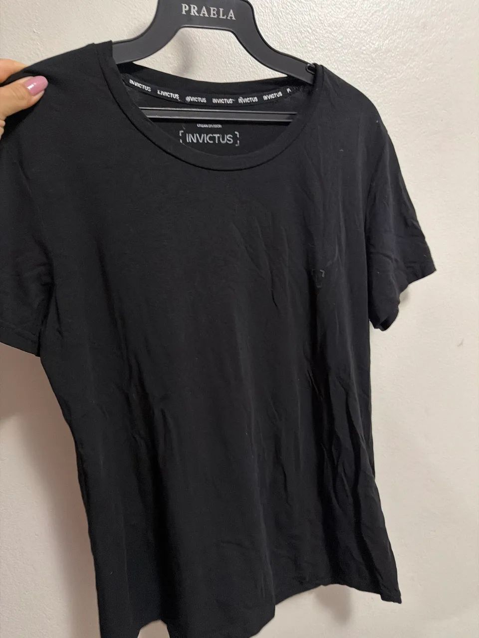 Vendo camiseta INVICTUS