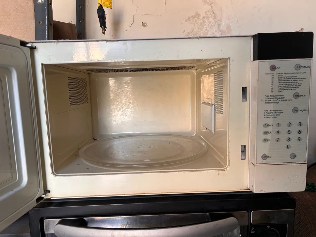 Microondas Brastemp Grande - Foto 2
