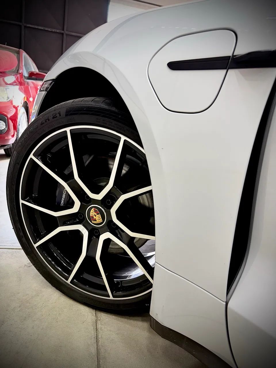 Porsche Taycan (elétrico) 2024 - Foto 3