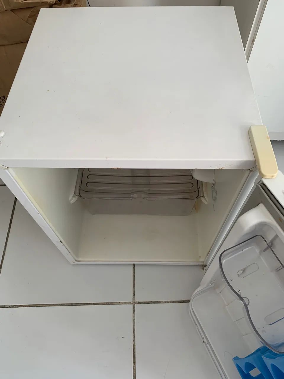 Vendo frigobar consul