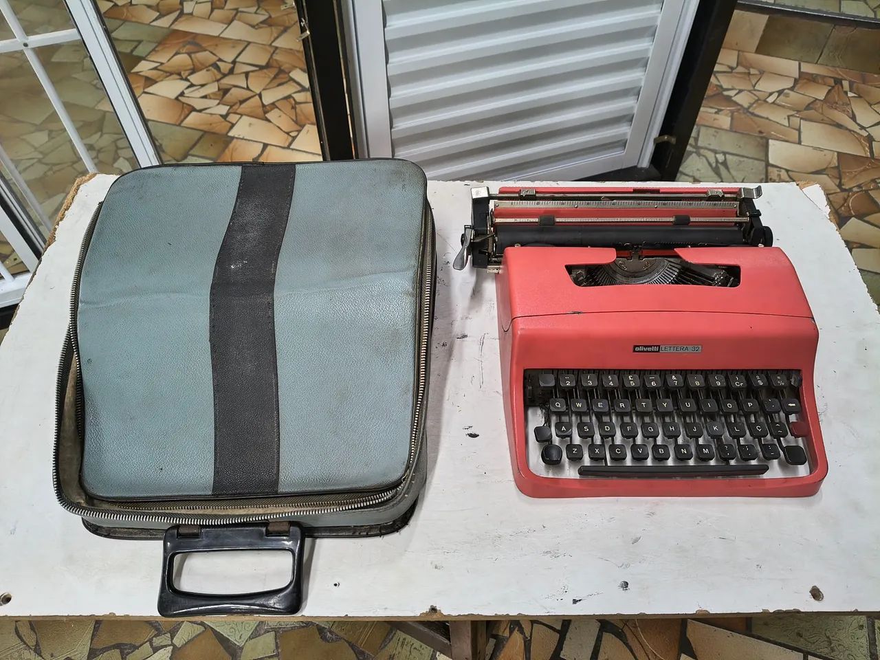 Máquina de escrever Olivetti lettera 32 - Foto 3