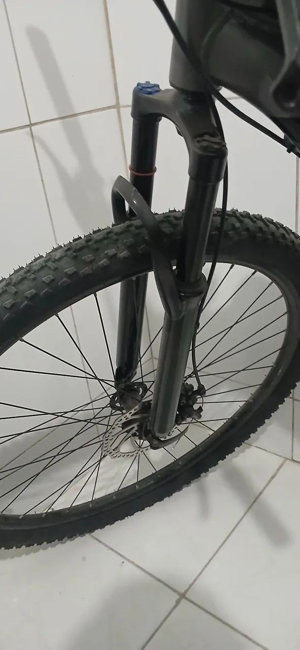 Bicicleta Aro 29 Cinza. - Foto 3