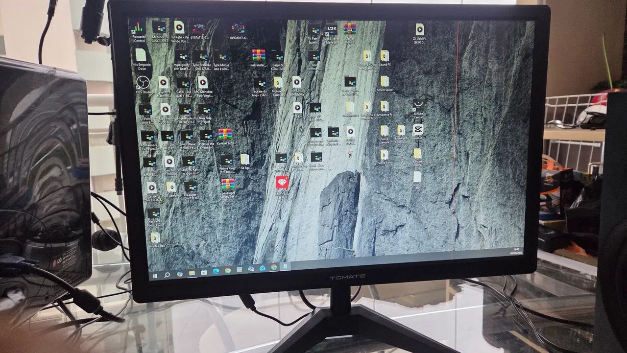 Monitor Gamer Tomate MTM-1022 22" (+brinde)