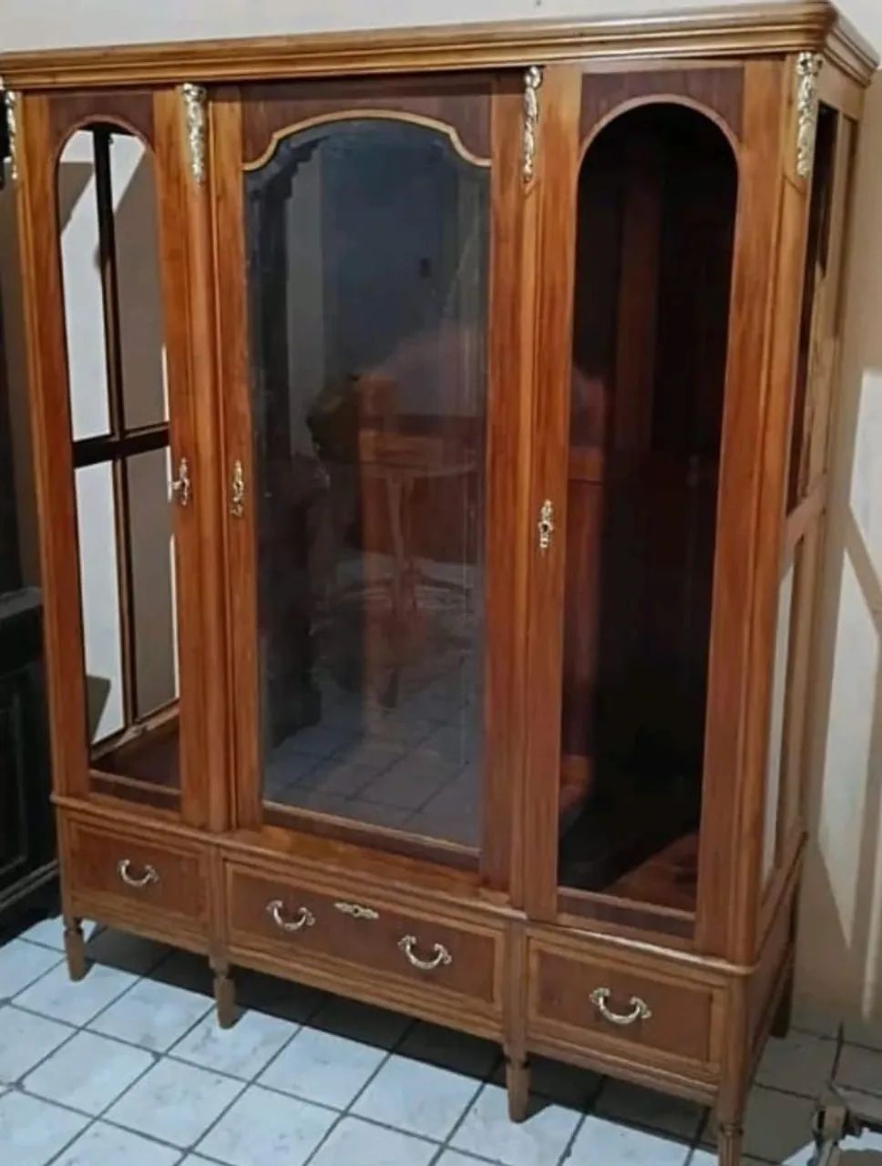 Cristaleira de peroba  - Foto 4