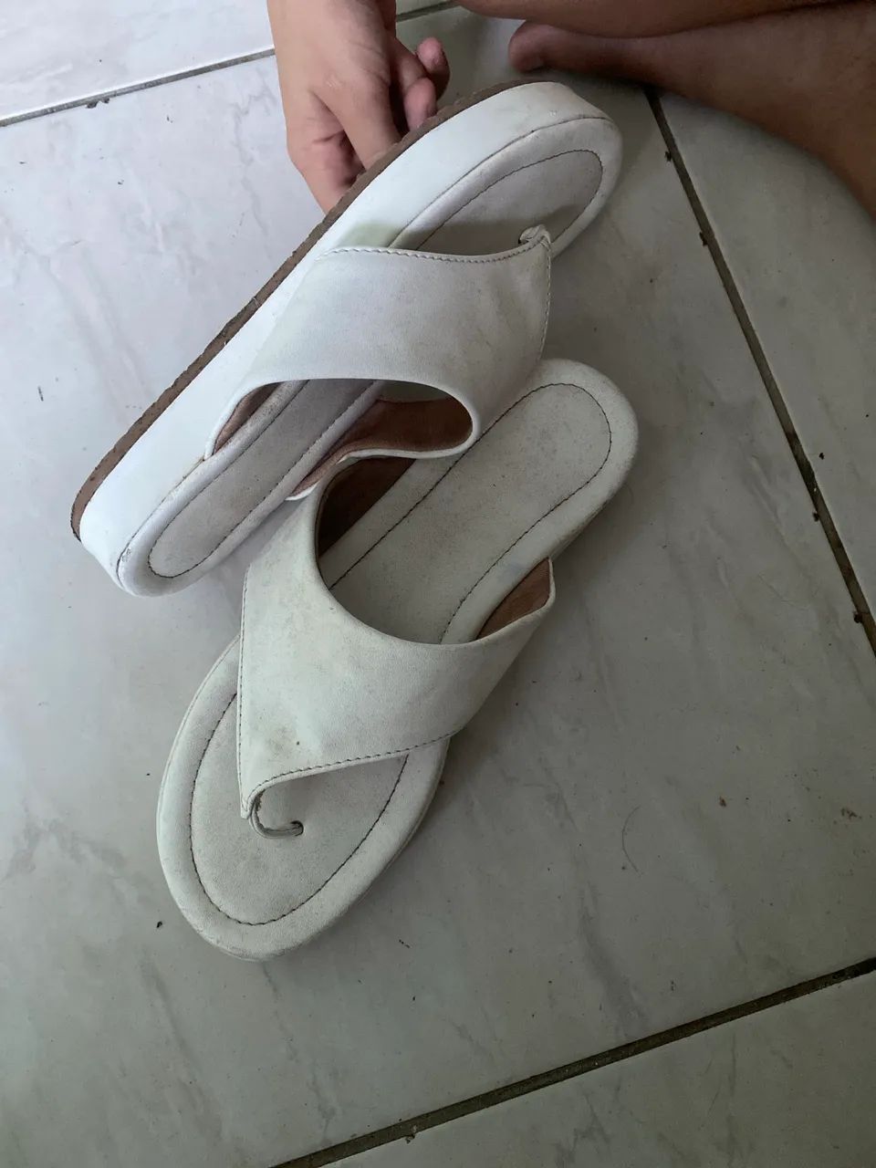 Sandália branca da shein 