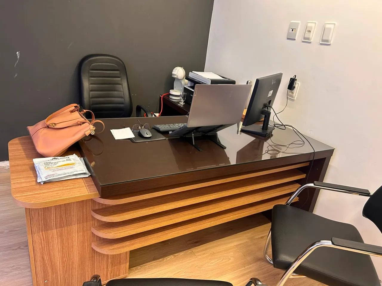 Arm ário e mesas de escritório  - Foto 2