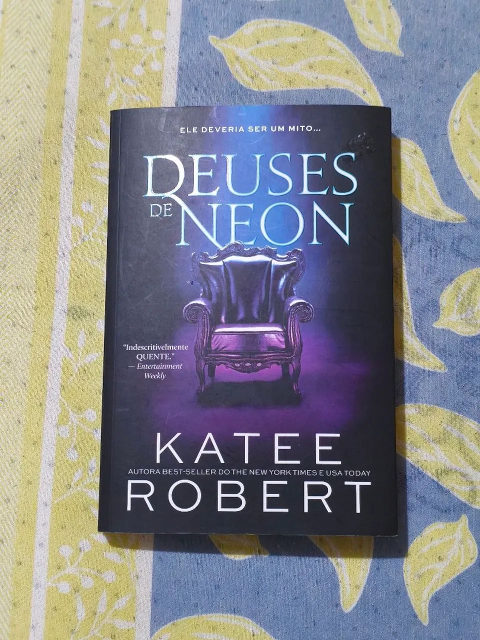 Livro Deuses de Neon