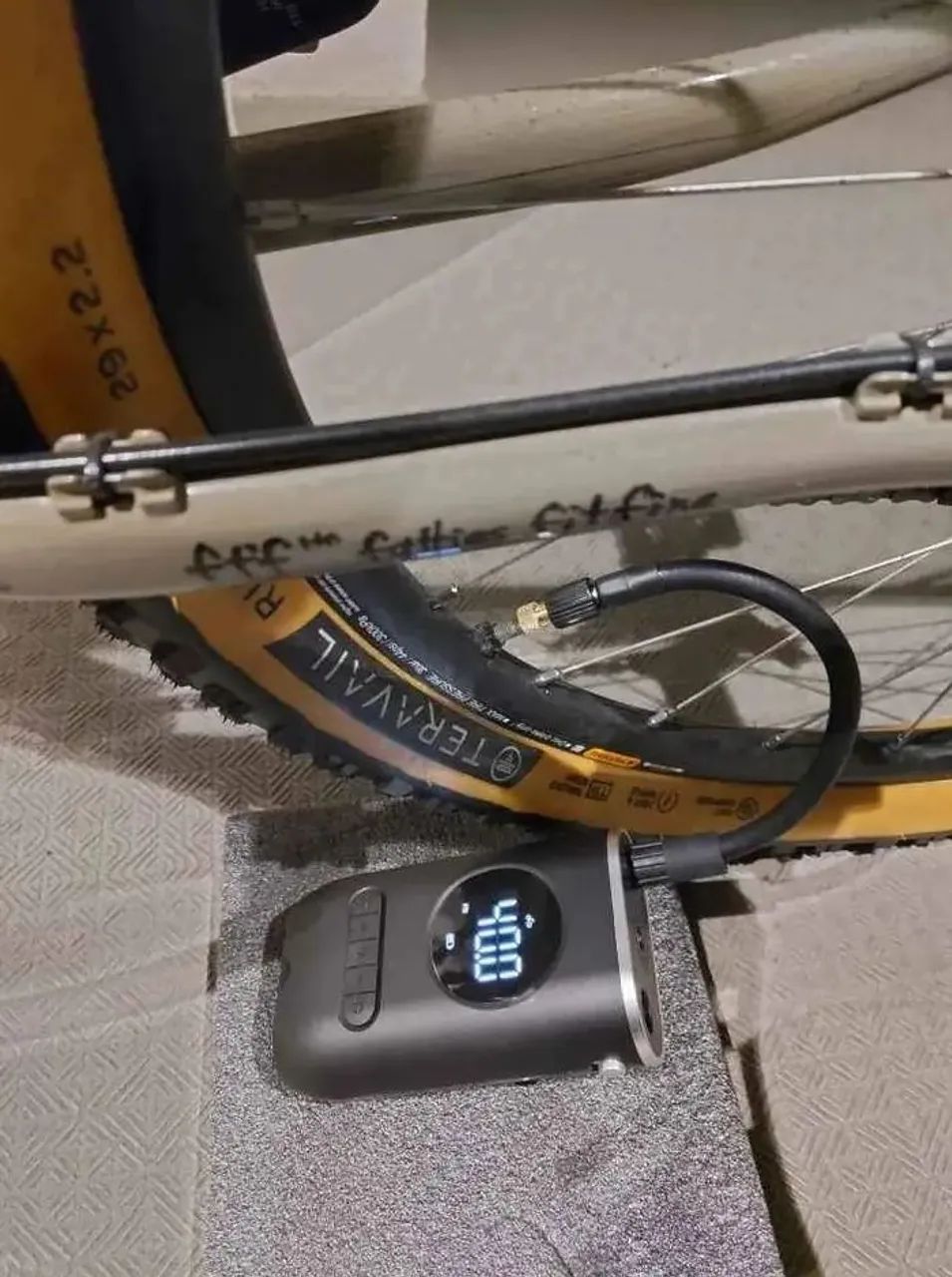 Calibrador De Pneus  Carro Moto Bike  Portátil - Foto 4