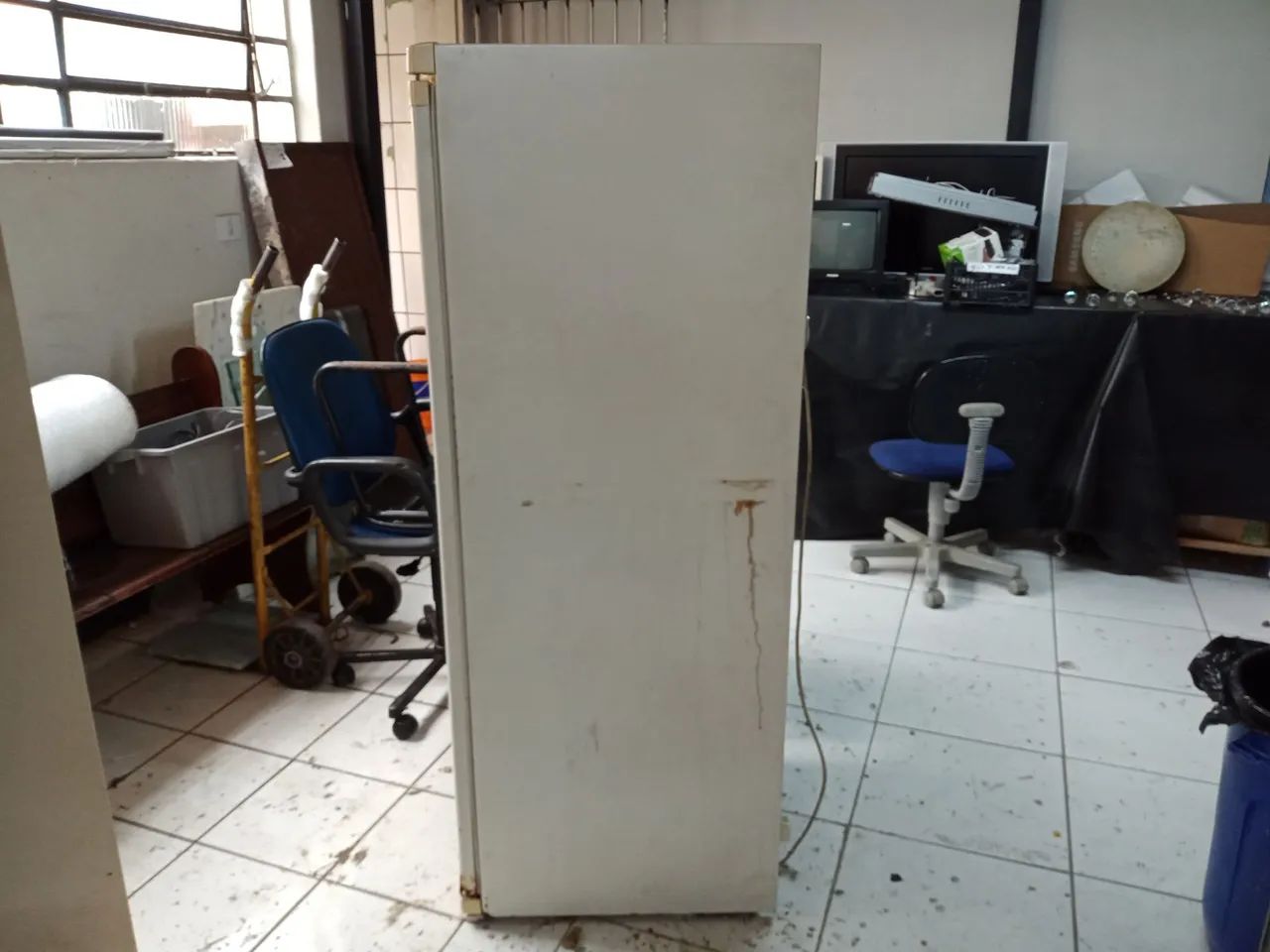 Freezer Vertical Continental 230 Litros com Defeito  - Foto 5