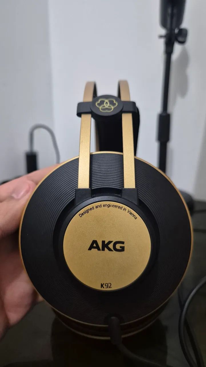 Fone de ouvido Akge k92
