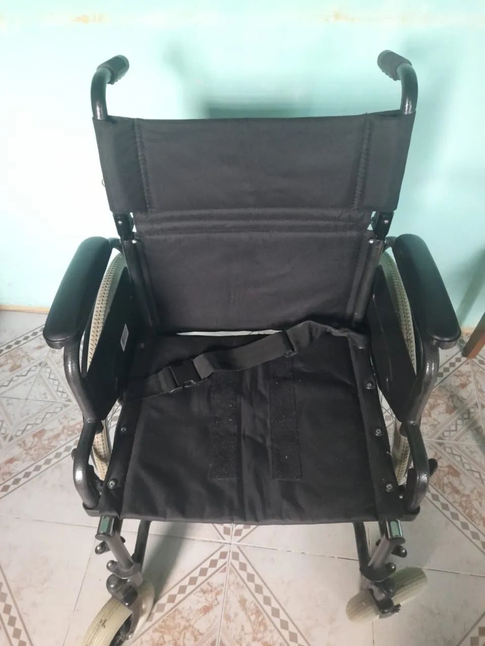 Cadeira usada apenas uma vez  - Foto 4