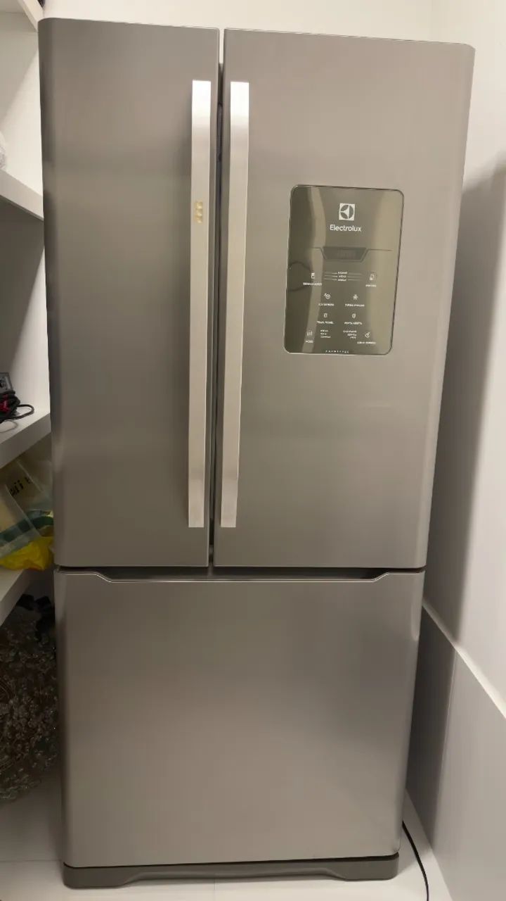 OPORTUNIDADE! Geladeira Electrolux French Door DM84X - 579L