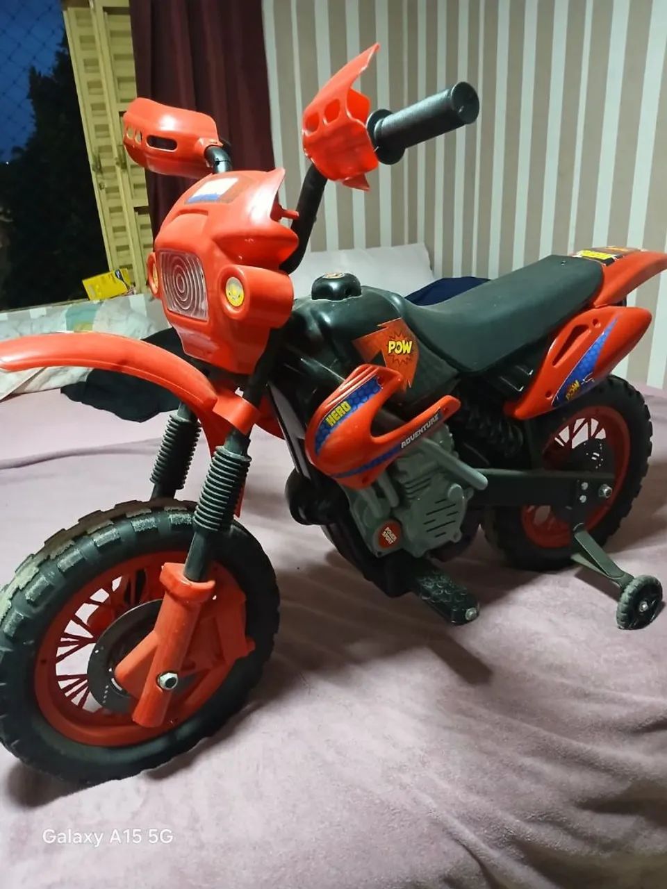 Moto elétrica infantil
