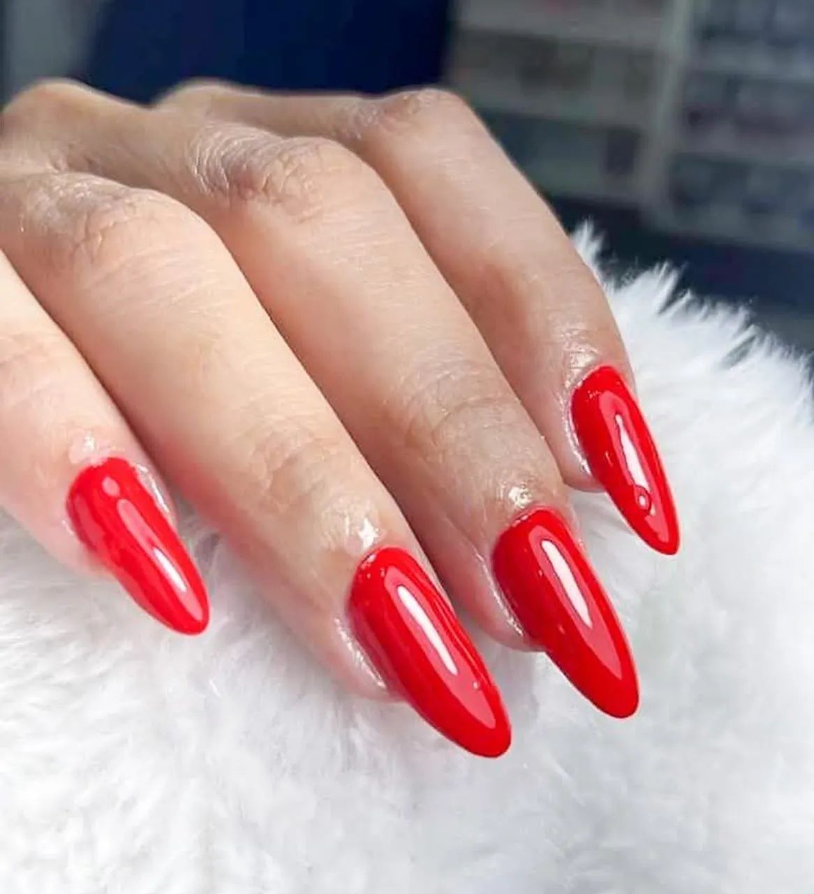 Precisa-se Manicure com Experiência. - Foto 2