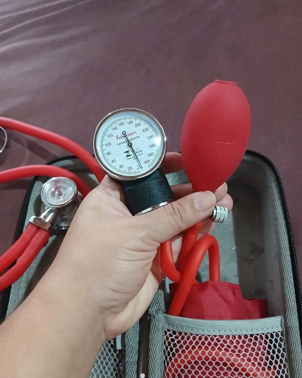 Aparelho de pressão e case - Foto 3