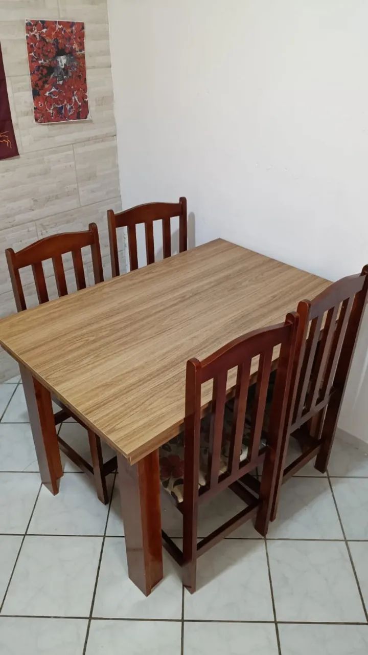 Mesa com cadeiras - Foto 3