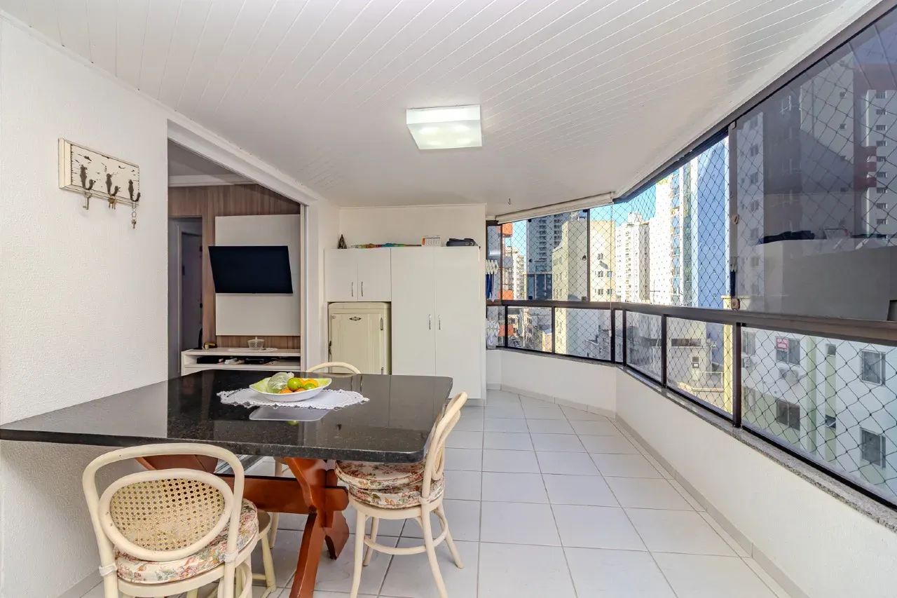 Apartamento mobiliado no Edifício Claudia em Balneário Camboriú - Foto 3