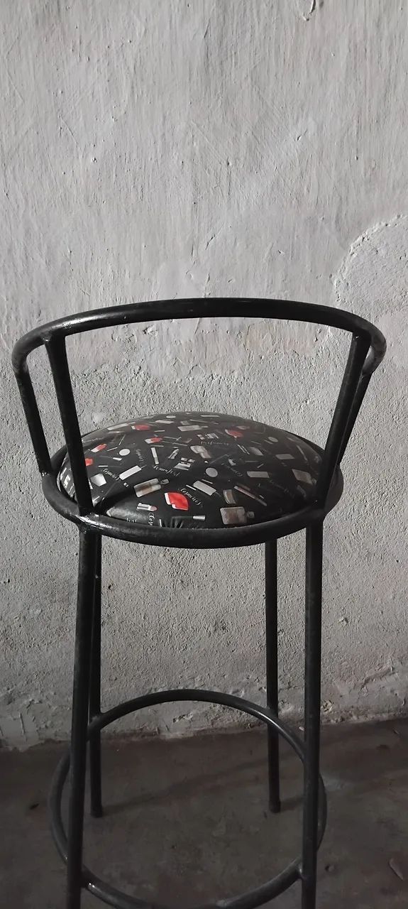 Banqueta de ferro com assento acolchoado  - Foto 4