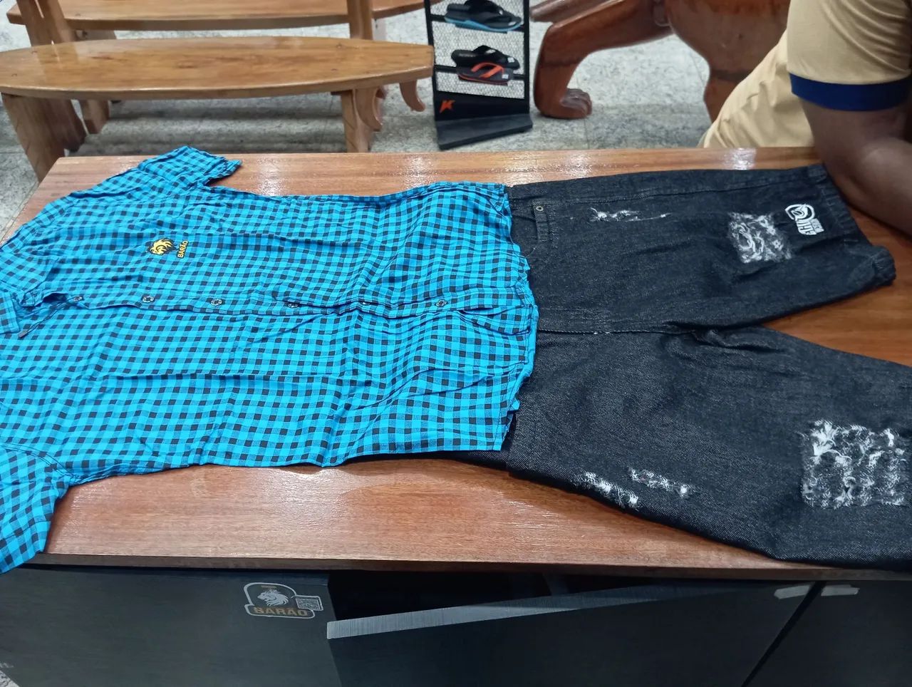 Conjunto Berm.Jeans e camisa Xadrez  - Foto 3
