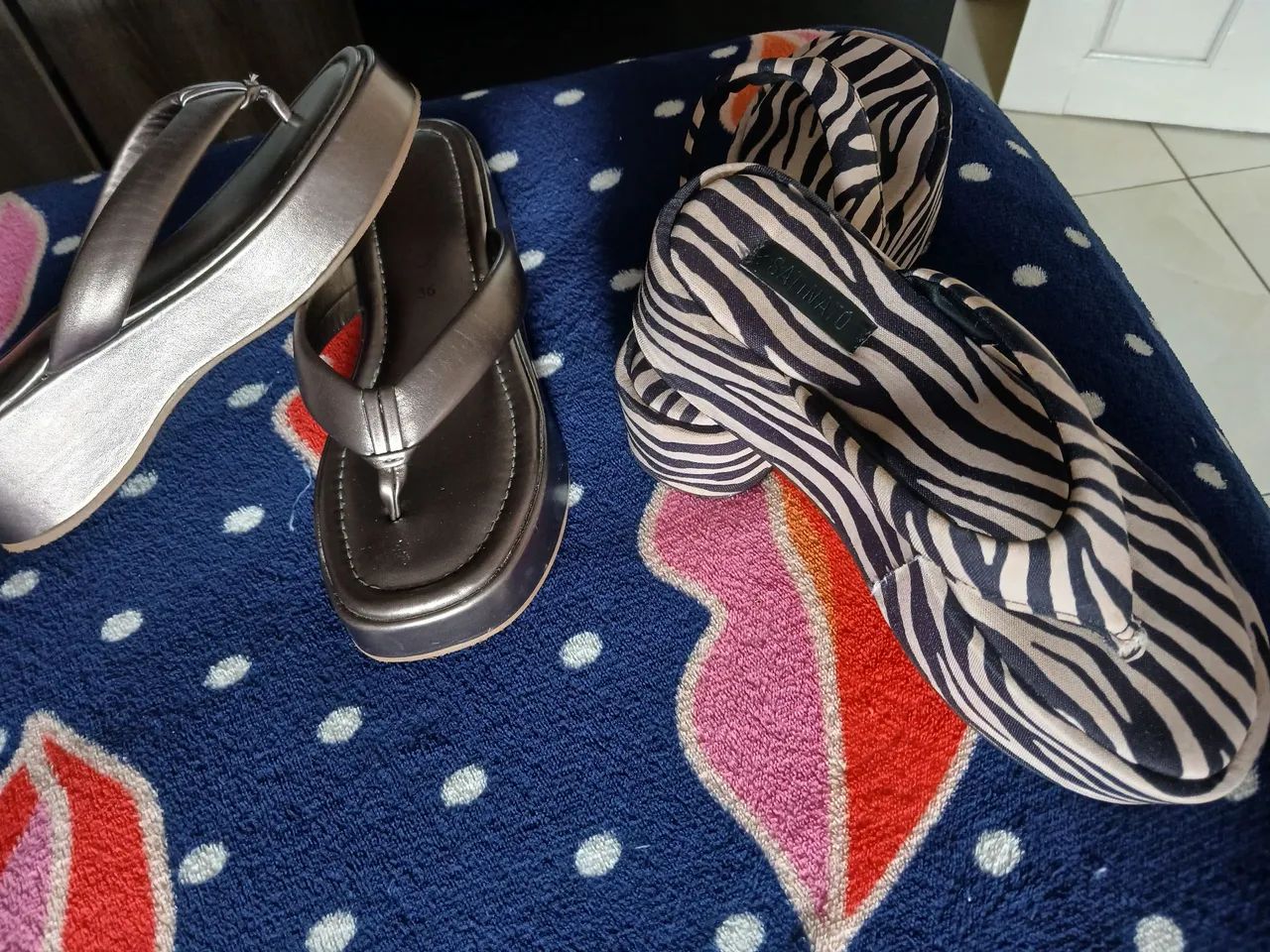 Chinelo plataforma via uno e renner